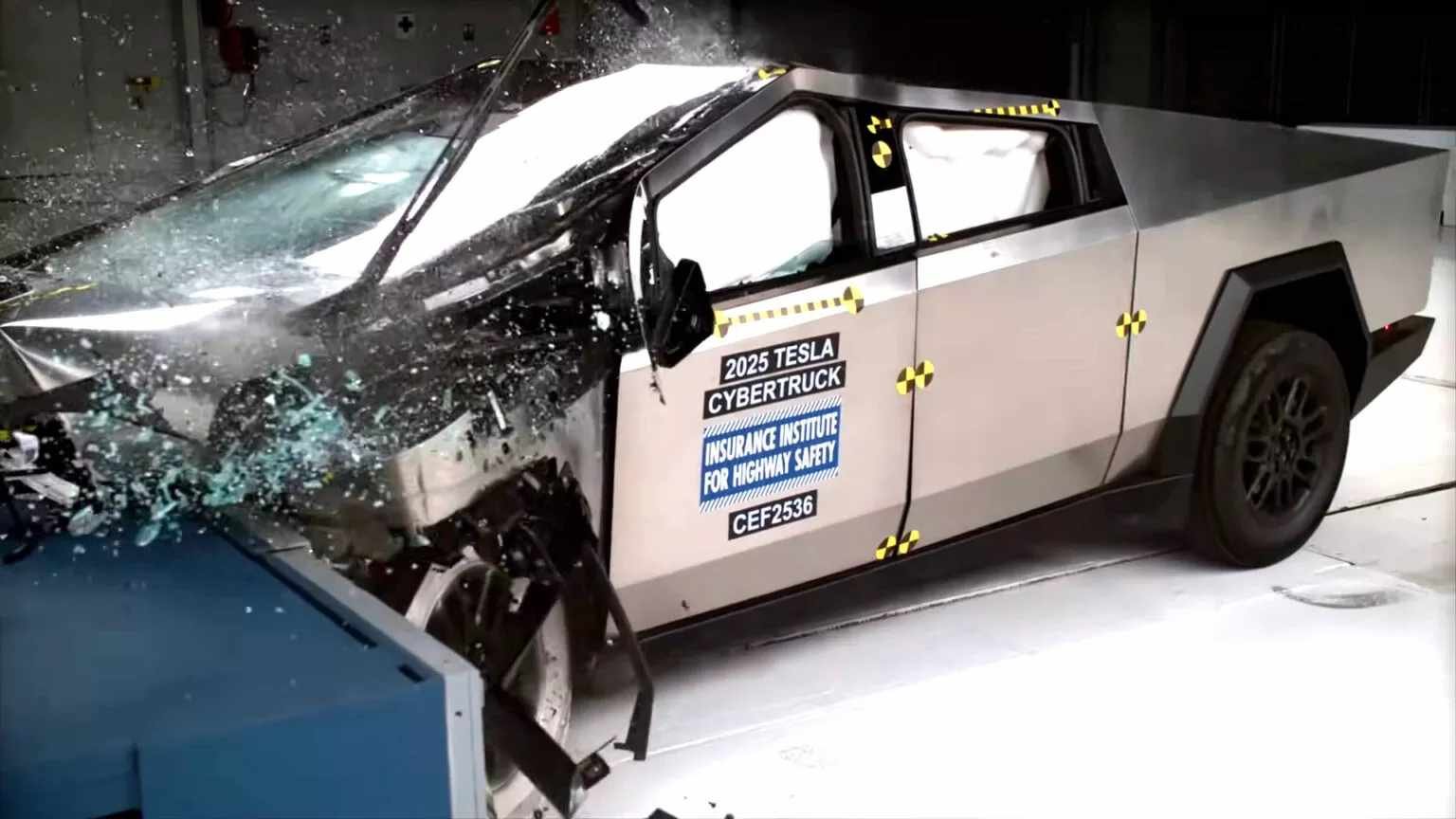 Cybertruck Tartışması Büyüyor: Acılı Aile, Bu Aracın Yollardan Çekilmesini İstiyor